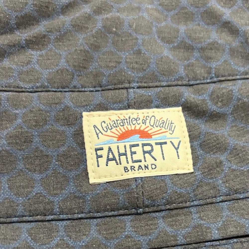 Faherty Slate Blue Scallop Patterned Flat-Front Shorts